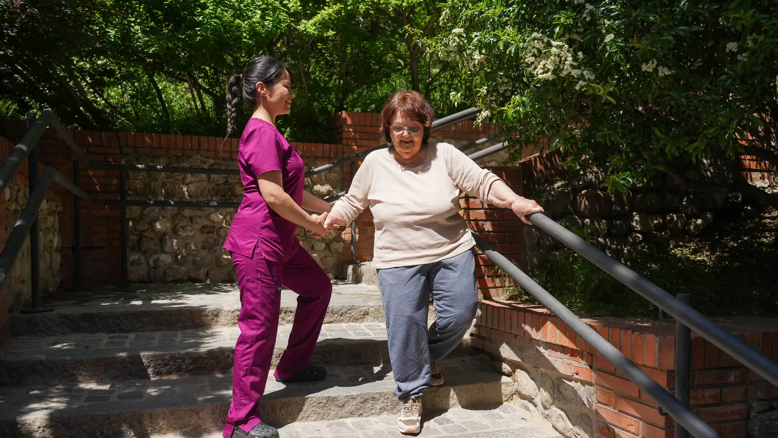 Sesión de fisioterapia neurológica — ejercicio principal